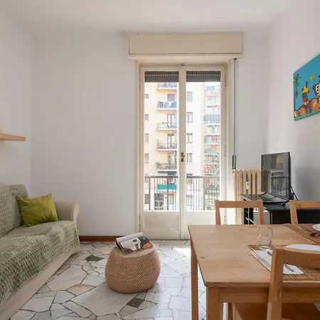 Xenia Apartments - Spacious Two-Room Apt In The Flower District Milan Exterior photo
