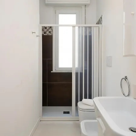Xenia Apartments - Spacious Two-Room Apt In The Flower District Milan Exterior photo
