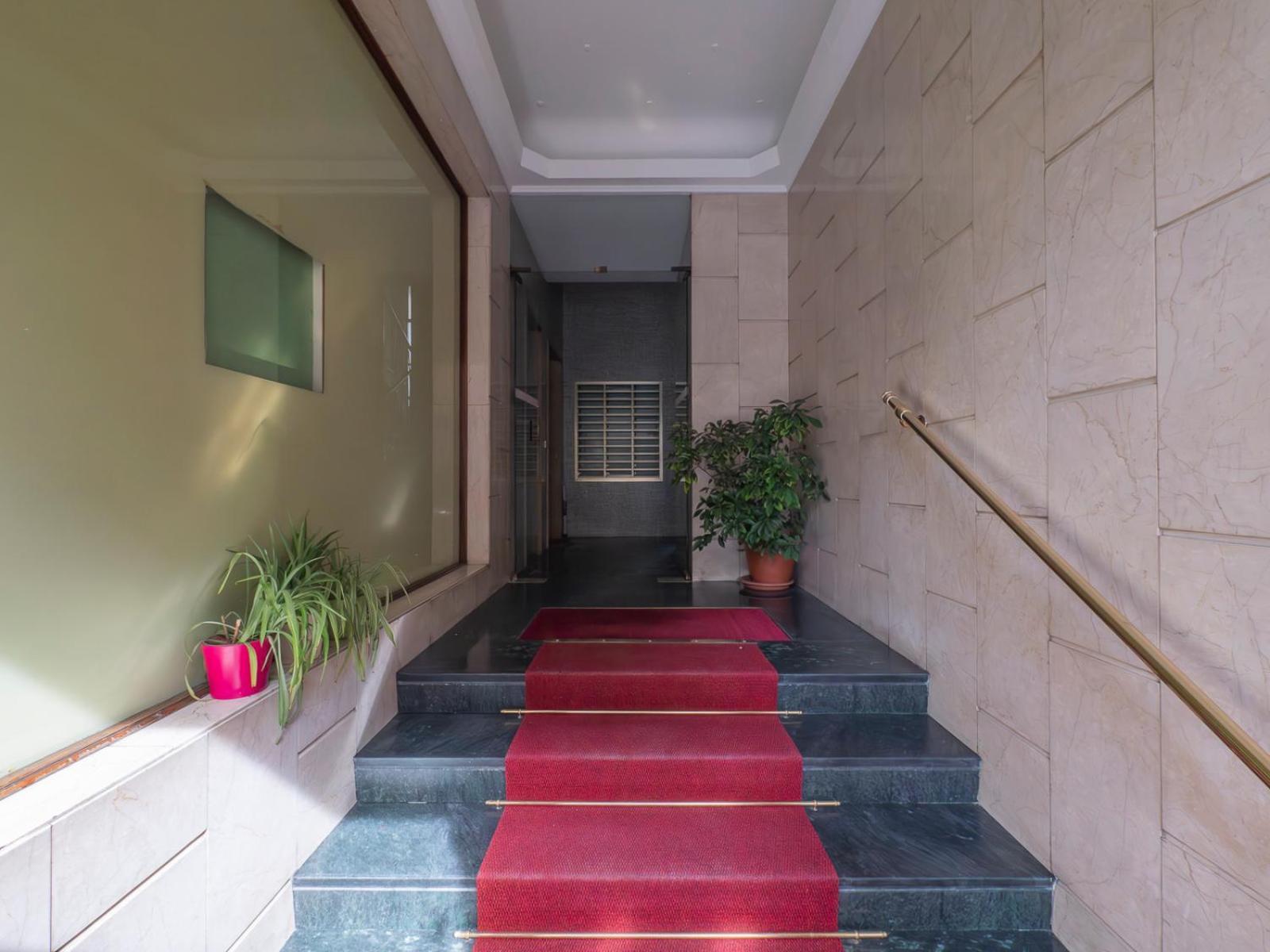 Xenia - Spacious Two-room In The Flower District Milano