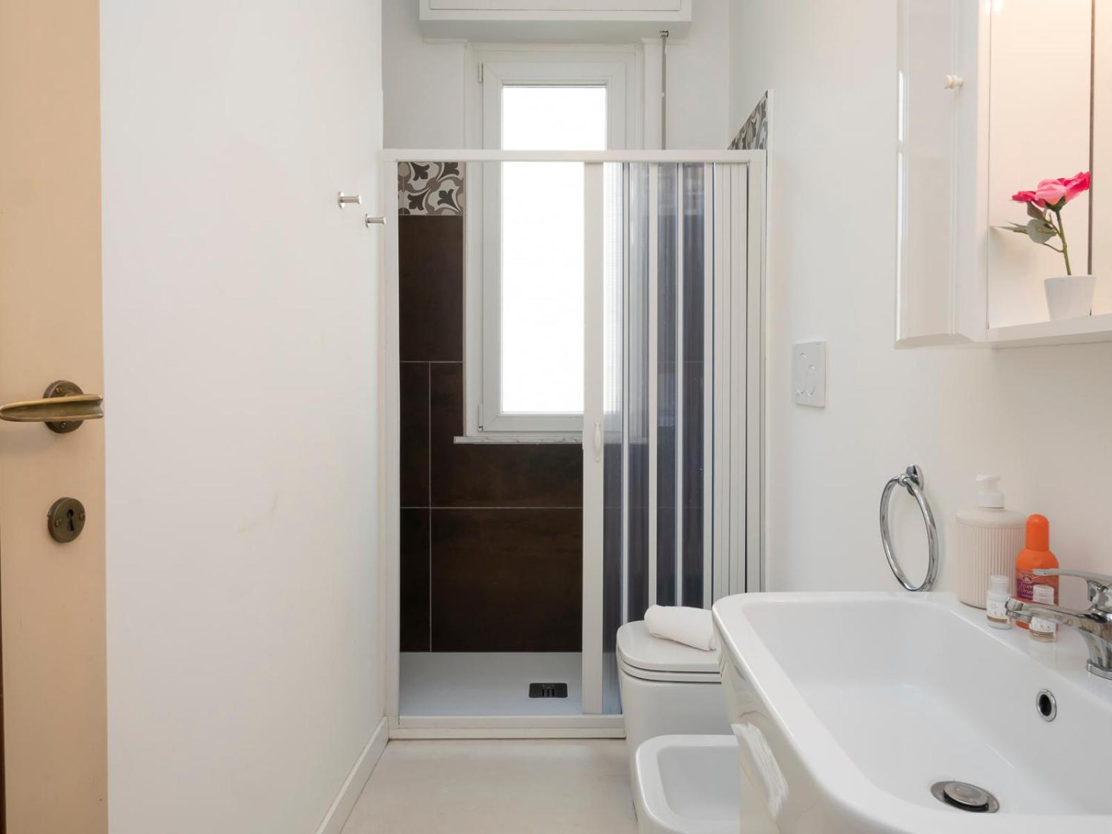 Xenia - Spacious Two-room In The Flower District Appartement Milan